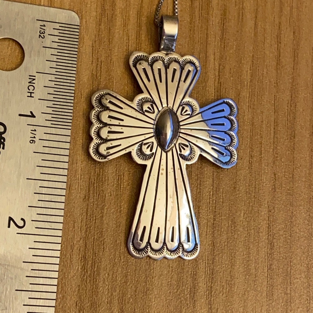 925 sterling silver Navajo signed Arnold Blackgoat cross pendant - Picture 5 of 13